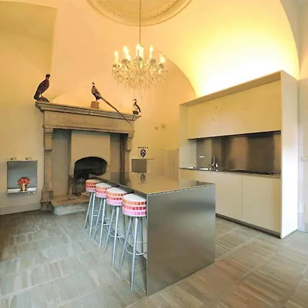 Sleeps 8 Pool Wifi Villa